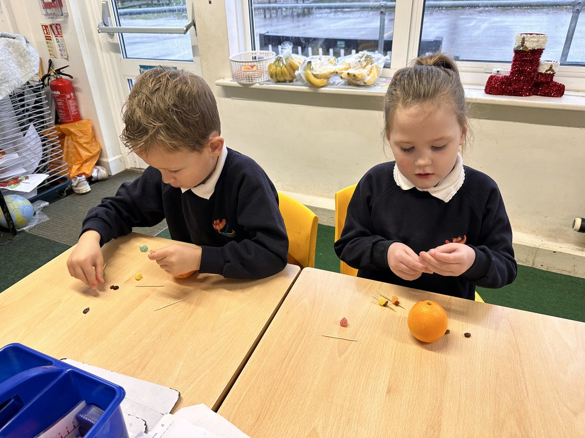 Children in Key Stage One enjoyed making their Christingle today ⭐️ #BESTfamily