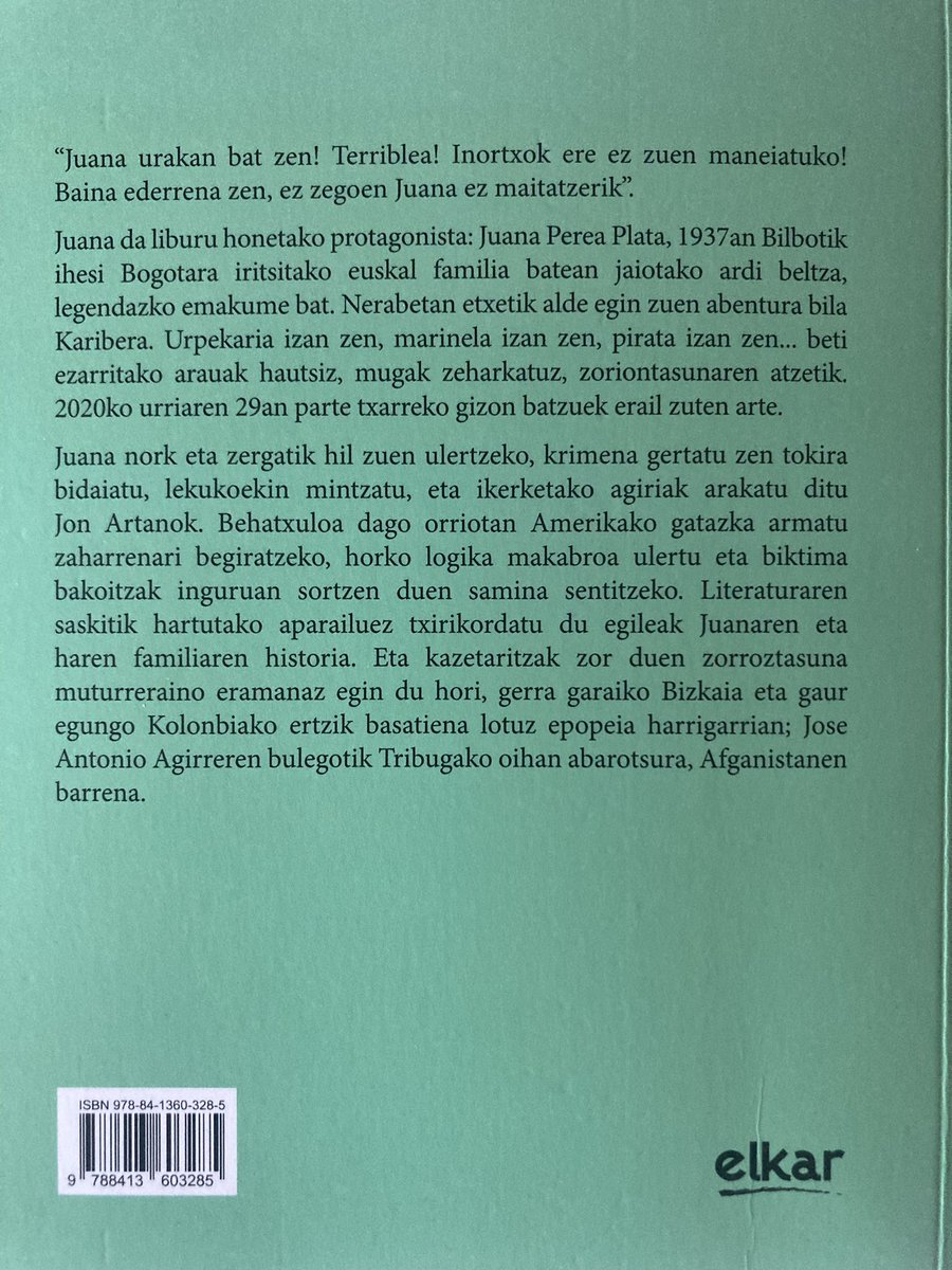 Euskal jatorriko Juana Perea kolonbiarraren historian arakatu, kazetaritza lan bikaina egin eta irensten zaituen narrazioa oparitu digu @jonartano-k. 
Gerratik ihesi joandako aitona, Juanaren bizitza txundigarria, paramilitarren erailketa eta leku paradisiakoen ifrentzu latza…