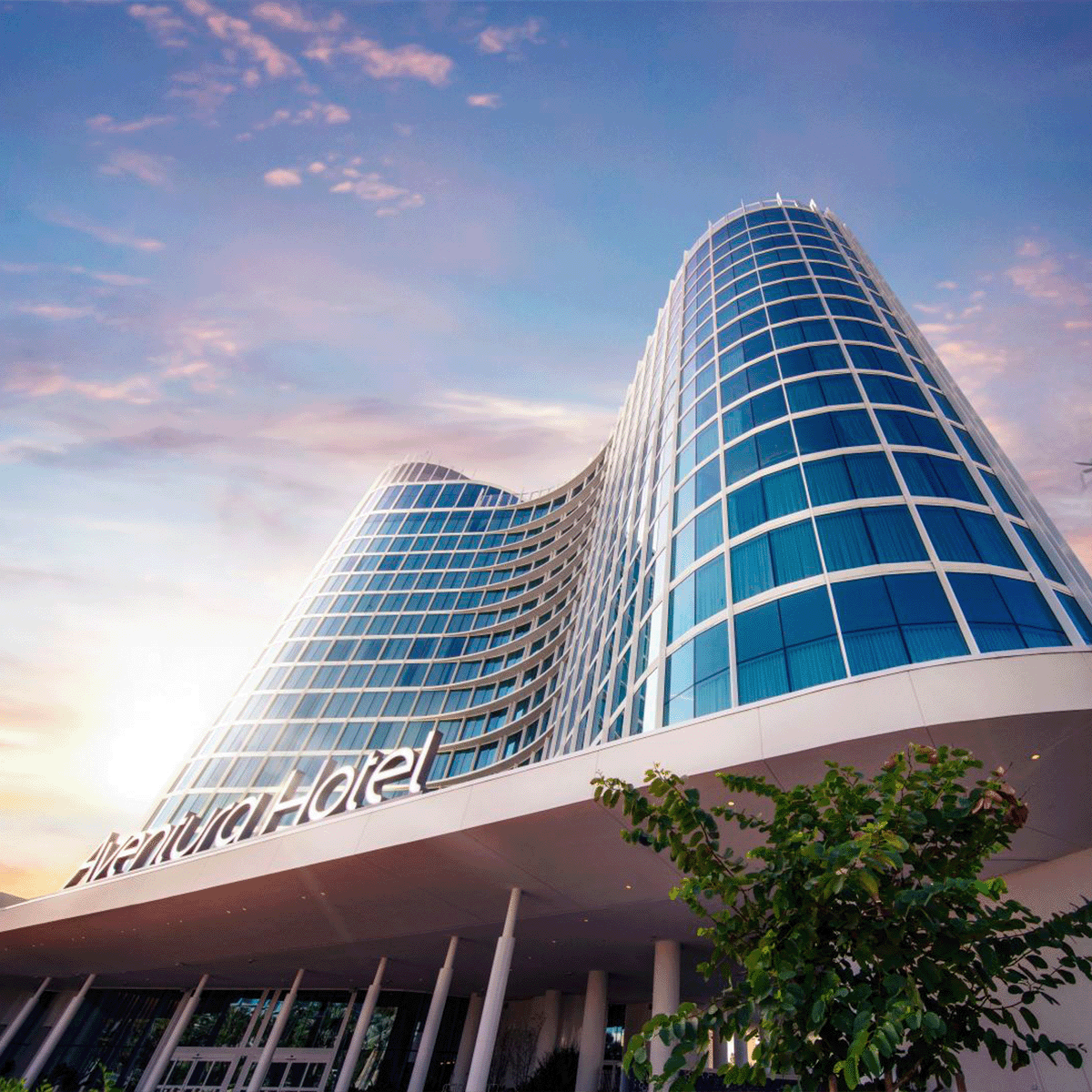 Fully immerse yourself in the DIII conference by staying at one of the official conference hotels: the Loews Sapphire Falls Resort at Universal Orlando or Universal’s Aventura Hotel. Book your room by Jan. 11 to get the discounted rate!

case.org/conferences-tr…

#casedistrict3