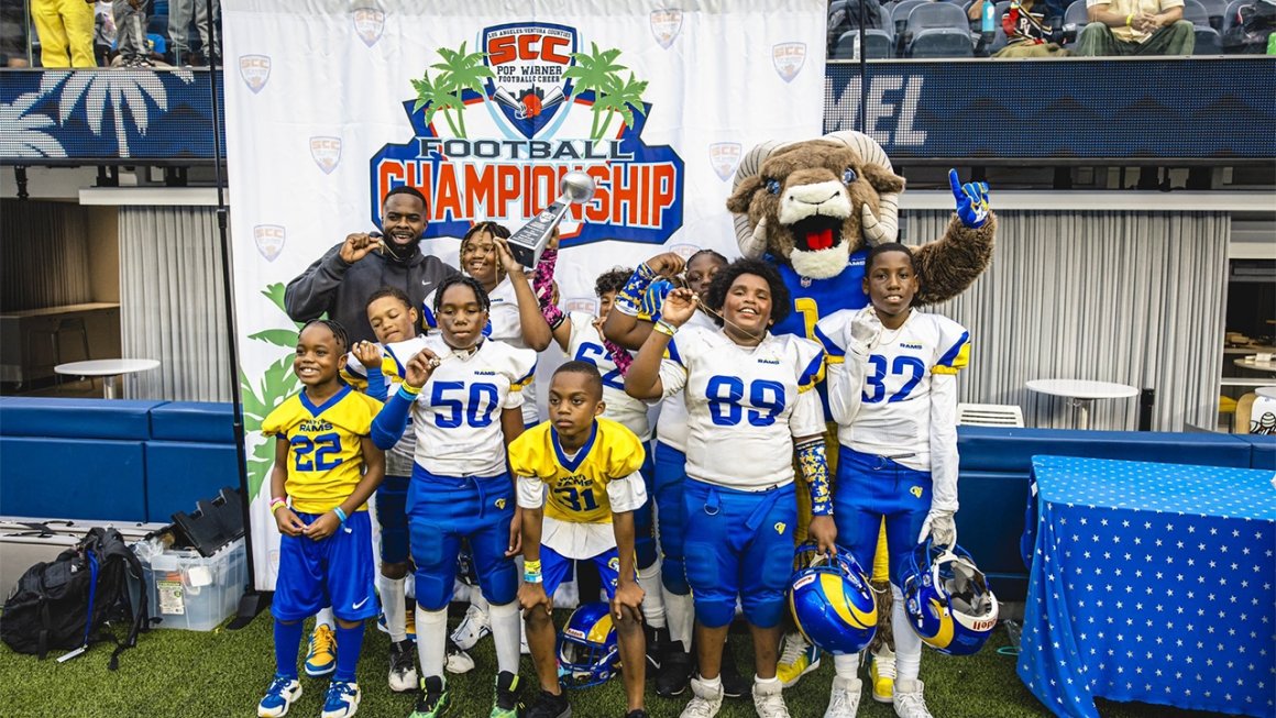 #YN2023YearInReview 3rd in our #countdown is our #partnership w/ @WattsRams! This #program is sponsored by the @RamsNFL & utilizes #PoliceOfficers & #community #leaders together to serve as #coaches for local #youth ages 7-13. More -> therams.com/news/watts-ram…