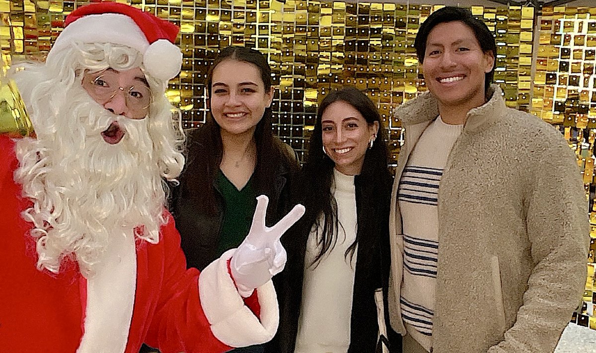 Three of our team members found themselves in New York City at the same time and had the opportunity to meet up. As a remote organization, we always treasure our in-person time together. They wish everyone #HappyHolidays on behalf of the whole Reboot Rx team!