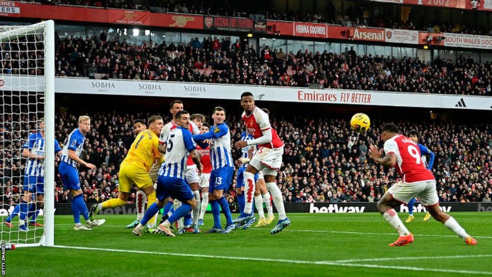 Tactx_'s tweet image. Arsenal Against the Brighton Build Up

The De Zerbi build up play tested the tactical intelligence of the Arsenal players and staff.

Let's take a look at the SOLUTIONS they found to the questions Brighton asked.

🧵THREAD