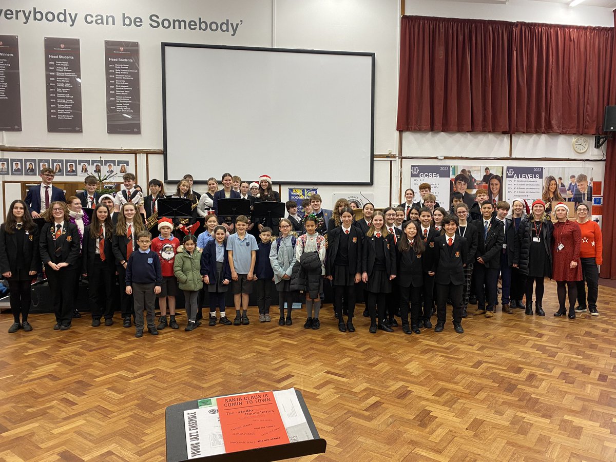 Lovely end of term festive singalong today with the jazz band, members of choirs lots of staff @SandringhamSch1 and guest singers from <a href="/SkyswoodSchool/">Skyswood School</a>. Wishing everyone a restful Christmas 🎄