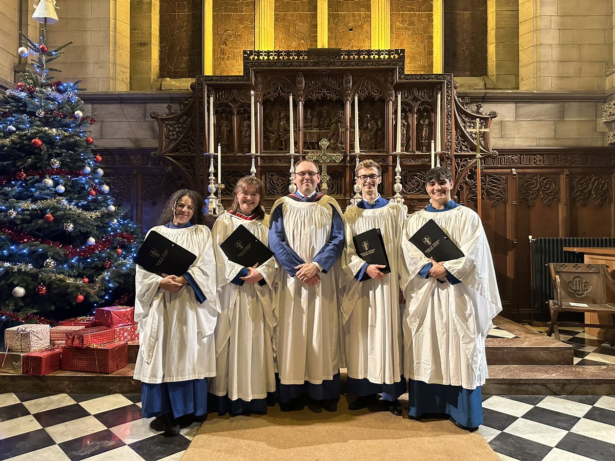 A brilliant service of 9 Lessons & Carols tonight in @ripleystthomas Chapel. Well done to Chapel Choir & thanks to the alumni (inc. 4 former dept. scholars) who came to help. Thanks also to @JillLCDuff & @RevLeahVS for leading and to @Oli_Tarney for playing.