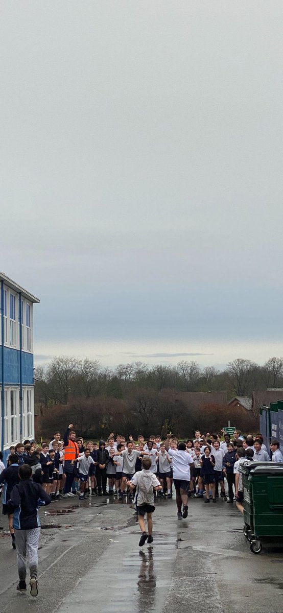 Students at KNBS continue to challenge themselves to the highest standards 🏆. A fantastic race was performed this year from all the Year 8 students with the second school record this year!

1st Cairo 7:57🏅school record!
2nd Ollie K 8:01🥈
3rd Ashton 8:34🥉