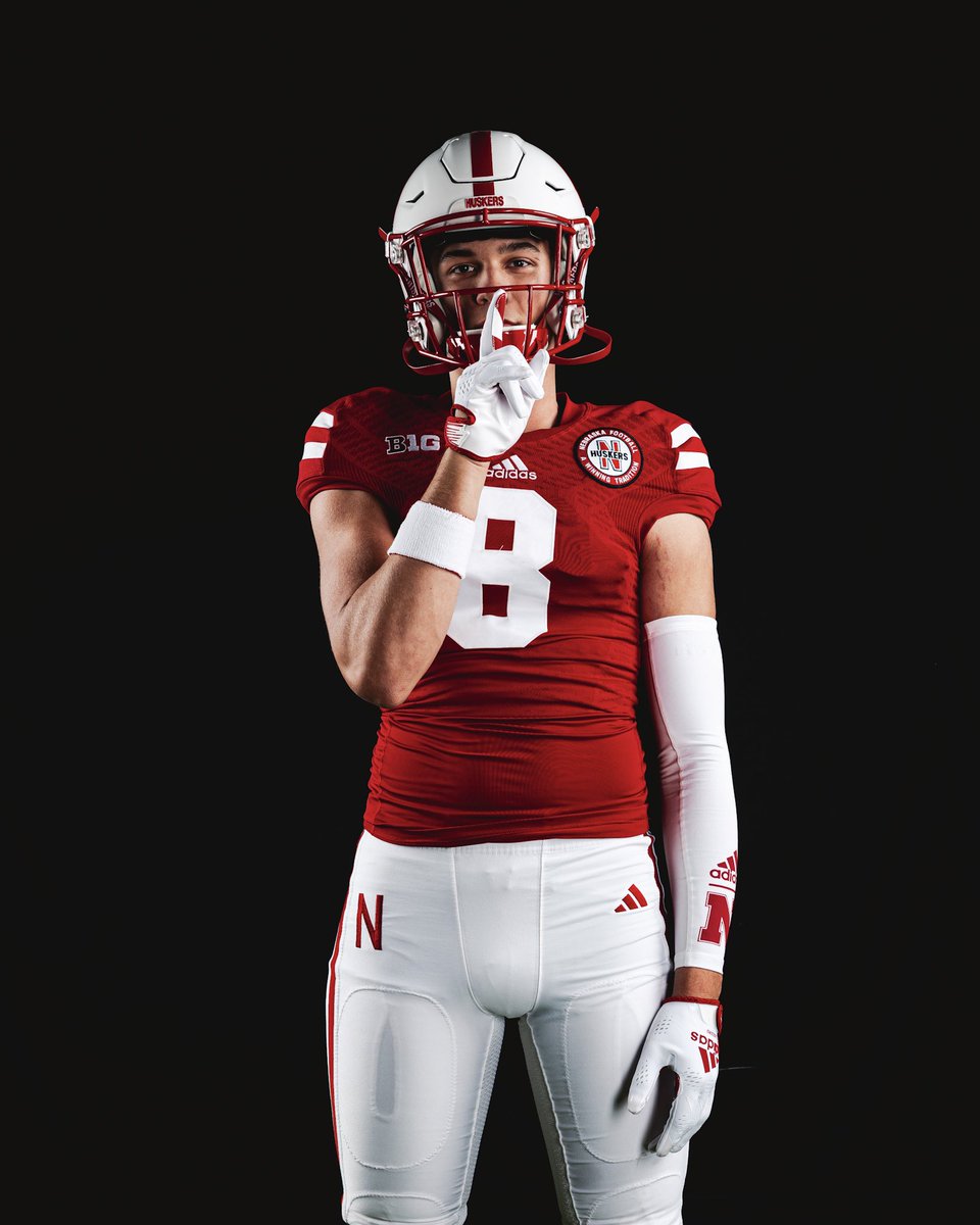 I will be signing my NLI tomorrow in the Elkhorn South auditorium at 7:15
#GBR