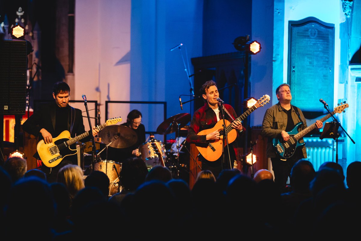 Al Lewis (@allewismusic) on Twitter photo What a weekend / am benwythnos 🫶
Diolch enfawr i bawb ddoth allan i’n cefnogi 🧡
Huge thanks to everyone who attended & performed at our 10th Anniversary Christmas shows.🎄Wishing you all a very Merry Christmas 🎄🎅🏻
📸 gan/by <a href="/ffotonant/">Daf | ffotoNant</a> What a weekend / am benwythnos 🫶
Diolch enfawr i bawb ddoth allan i’n cefnogi 🧡
Huge thanks to everyone who attended & performed at our 10th Anniversary Christmas shows.🎄Wishing you all a very Merry Christmas 🎄🎅🏻
📸 gan/by <a href="/ffotonant/">Daf | ffotoNant</a>