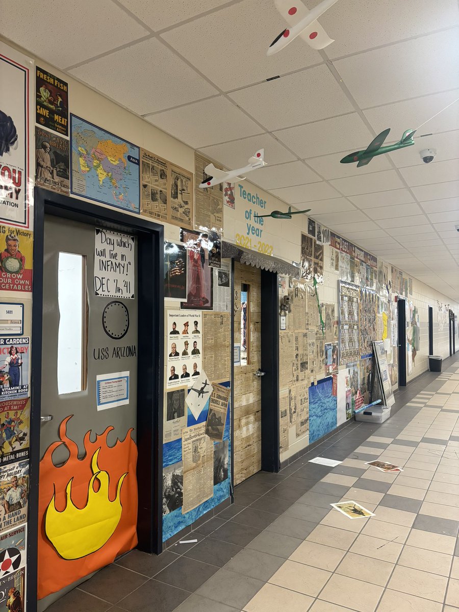 Already in preparation for next semester. Take a walk down the halls of BHS and immerse yourself in our US History timeline! @glynncoschools @CoachBJEdwards @amanda_belker