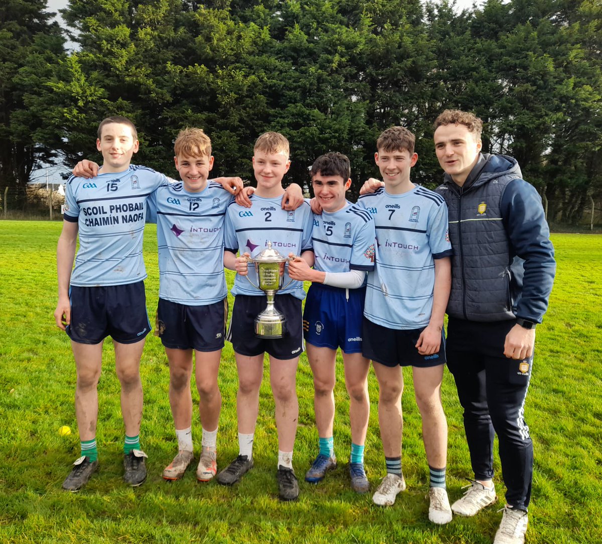 Wolfe Tones na Sionna GAA tweet media