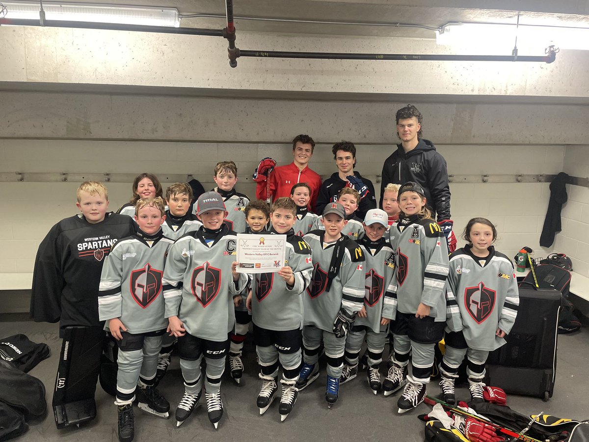 Valley_Wildcats's tweet image. Congratulations to the Western Valley U11 C team for being named the CIBC Wood Gundy Western Valley Team of the Month! 

Carter Ansems. Luke Orr and Dylan Manning attended their practice last week to present them with a certificate.