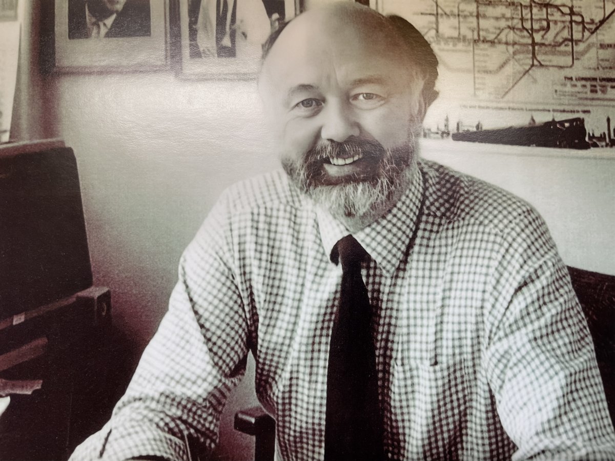 Robert Langridge, PhD, a professor emeritus in the Dept. of Pharmaceutical Chemistry who was an icon in molecular computer graphics, has passed. Honored in 2018 with the @UCSF Medal, he pushed the field into the computational era. tiny.ucsf.edu/GdLAjE