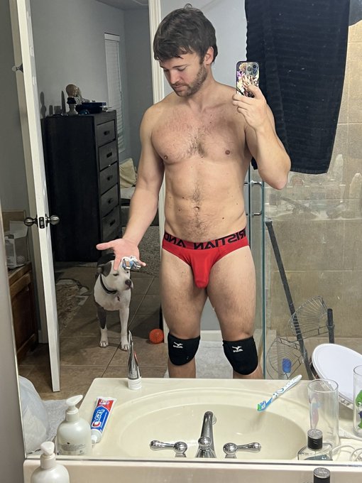 Yup def not how I thought volleyball night would turn out 🫠 https://t.co/nV4KwAlDDd