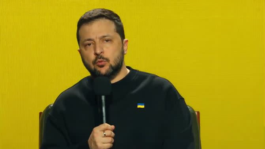 NewsBoxun's tweet photo. More than 21 months into the war with #Russia, Zelensky said that the top military commander had proposed "the mobilization of an additional 450,000 to 500,000 soldiers." This is a "very sensitive and costly" issue,the military and the government will continue to discuss it. https://t.co/VQoC65QFxD