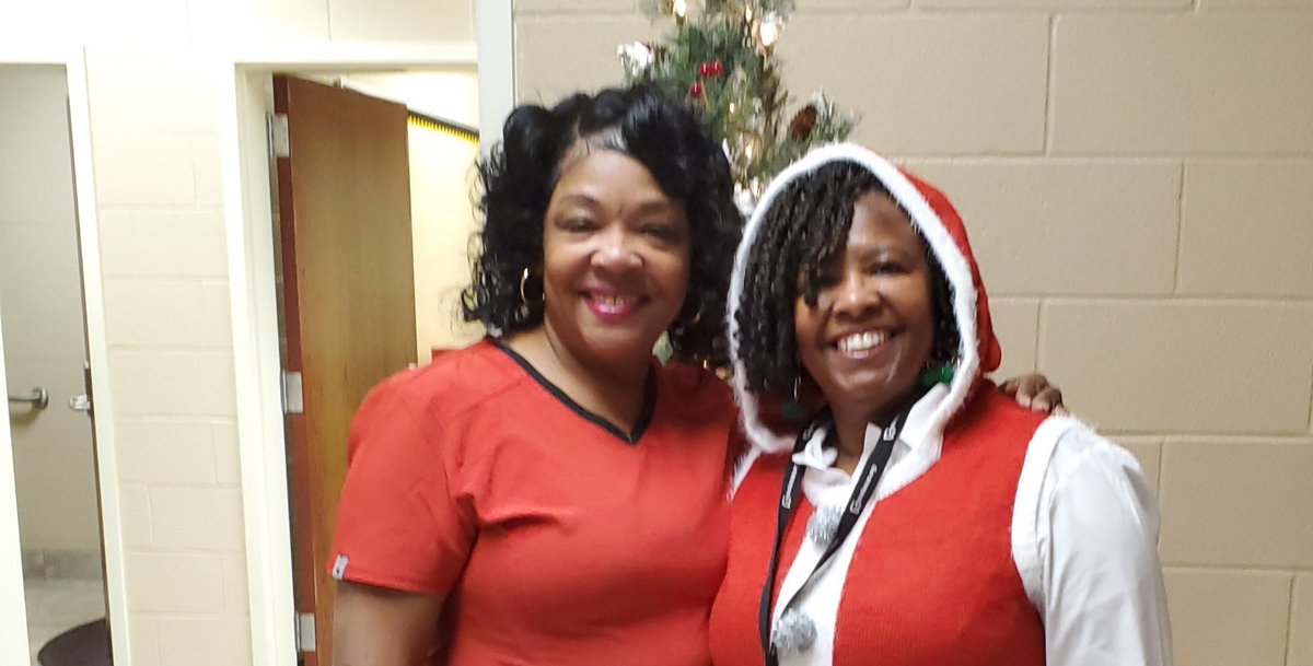 W.G. Sanders Middle School (@wearesanders) on Twitter photo Today was one of those days <a href="/WeAreSanders/">W.G. Sanders Middle School</a> where the staff had far more fun than the students! It was Santa vs the Grinch, and we played find the Grinch! Team Tigers are so competitive!! Today was one of those days <a href="/WeAreSanders/">W.G. Sanders Middle School</a> where the staff had far more fun than the students! It was Santa vs the Grinch, and we played find the Grinch! Team Tigers are so competitive!!