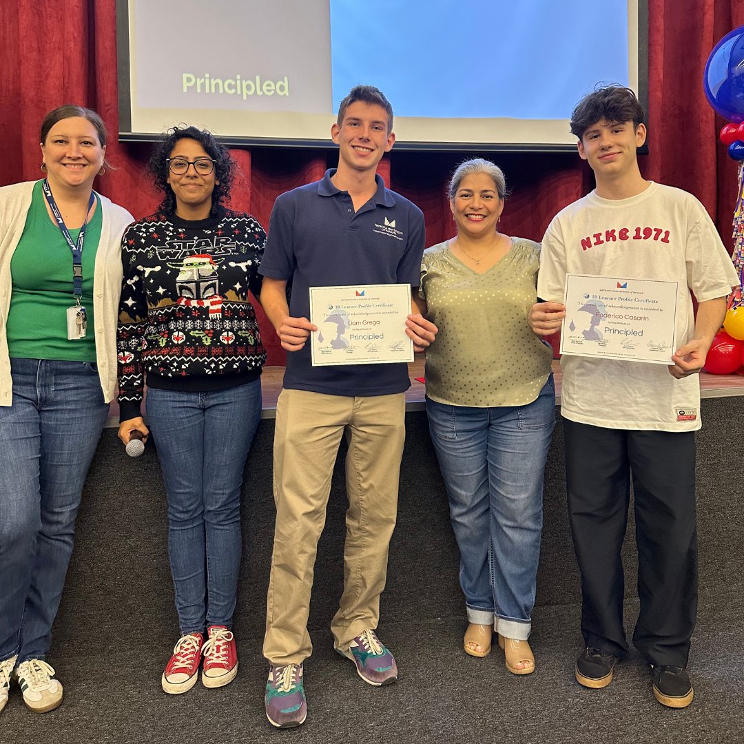 METSchoolPanama's tweet image. Check out some of our award winners during our first IB Learner Profile Recognition Ceremony of this academic year for #IBMYP and #IBDP students for putting into practice, both inside and outside school, the 10 attributes of the profile.
Congratulations!
#METschoolPanama