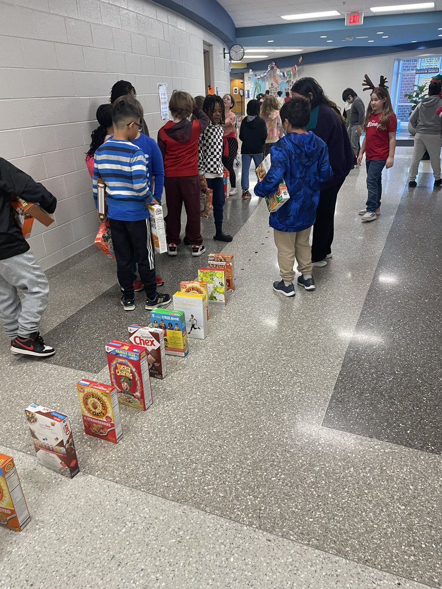 Lindsay Porzio (@lindsayporzio) on Twitter photo 450 boxes of cereal + 600 students = 1,000s of screams and hearts full of joy #chesterfieldfoodbank #almostallthewayaround #bestschool <a href="/rose_holland2nd/">Rose Holland</a> 450 boxes of cereal + 600 students = 1,000s of screams and hearts full of joy #chesterfieldfoodbank #almostallthewayaround #bestschool <a href="/rose_holland2nd/">Rose Holland</a>