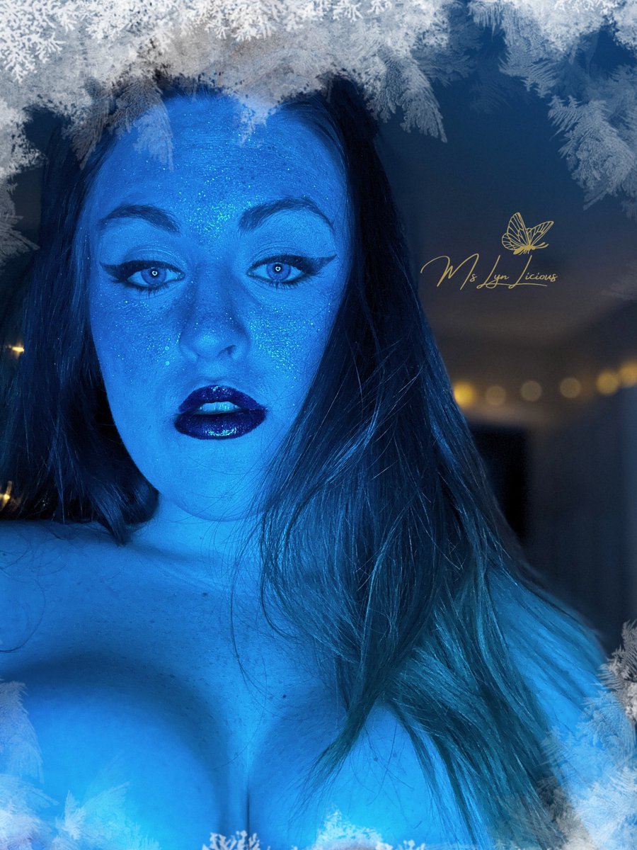 “I’m cold as ice but in the right hands I melt.” #ice #makeup #glittermakeup #cosplay #redhead #gorgeous #euphoriamakeup #euphoria #photography