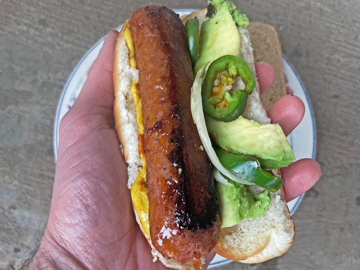 Vegan Meat: Beyond Burger & Beyond Sausage, with Avocado!!! #veganmeat #veganburger #vegansausage #avocado #avocadolover #avocadoaddict #avocadoporn #beyondburger #beyondmeat #beyondsausage #vegan #veganfood #veganism #pdxvegans #portlandvegans