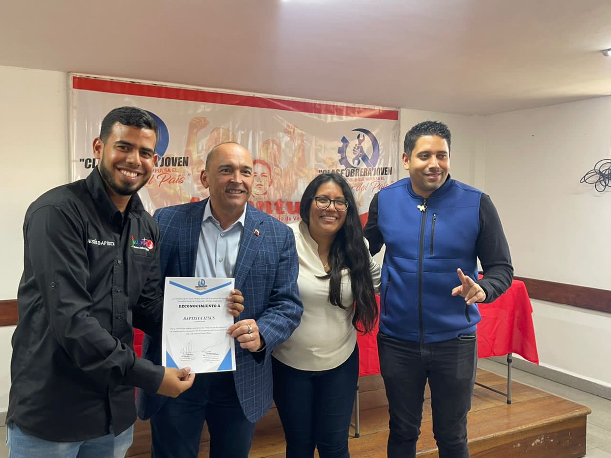 #19Dic || Junto a la Clase Obrera Joven inauguramos hoy la Zona Obrera Juvenil José 'Chino' Khan desde la sede del @Incret_Oficial En compañía de su presidente Nelson Herrera y la Comisionada de la Clase obrera de la @JuventudPSUV, Johana Molina @Johamolina_jp @NicolasMaduro