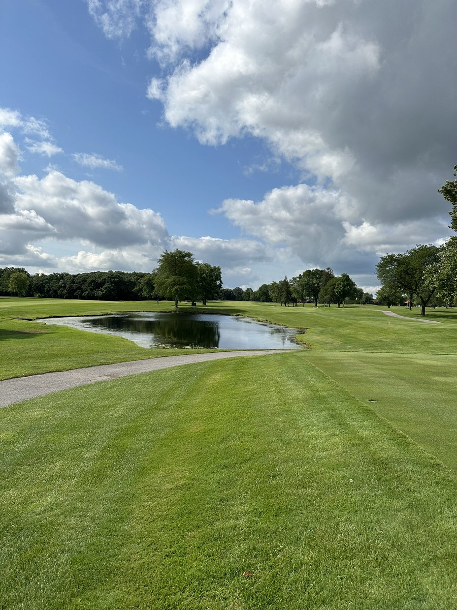 RaphaelEivots's tweet image. Flossmoor was my favorite, such a special day with @STOV3TOP and Marco #golfchat