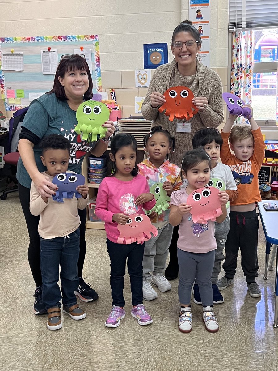 Jodi Postol (@postol4prek_tcs) on Twitter photo O is for octopus, and octopi live in the coral reef! Preschool had a special visitor come make an octopus with them today! @_derrienTCS <a href="/MrsRothTCS/">Monica Roth</a> O is for octopus, and octopi live in the coral reef! Preschool had a special visitor come make an octopus with them today! @_derrienTCS <a href="/MrsRothTCS/">Monica Roth</a>