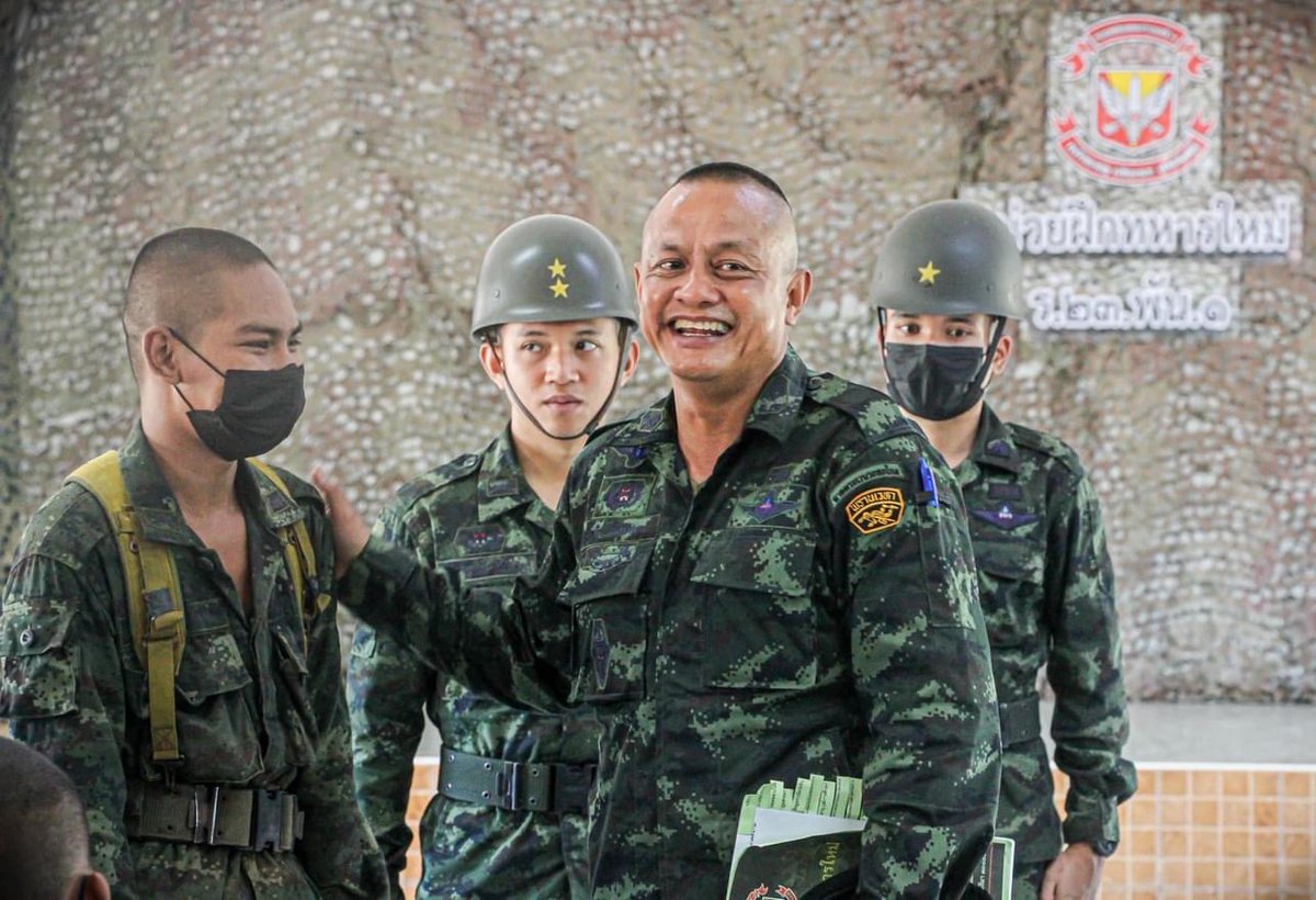 23regiment's tweet photo. "ผบ.ร.23  เยี่ยมพบปะให้กำลังใจ การฝึกทหารใหม่ (เฉพาะหน้าที่) ของน้องทหารใหม่ https://t.co/SqWOArwD09