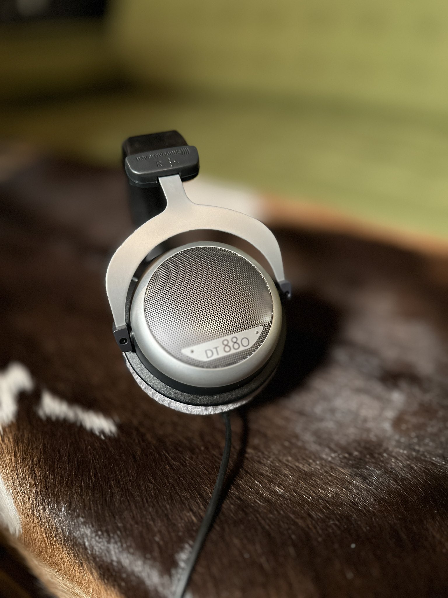 Dt880 for mixing new arrivals