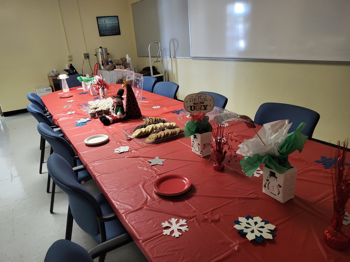 The Principal dessert bar was a success. Staff enjoyed some holiday treats. #BairPride #HappyHolidays