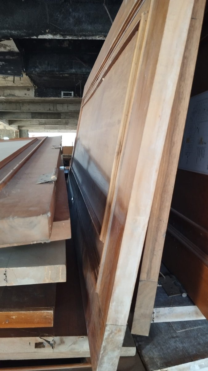 [Bantu dagangan bapak]

dijual pintu jati ada banyak area jogja, ada kusen juga ukuran 6x15. Yang mau beli bisa langsung hubungi saya