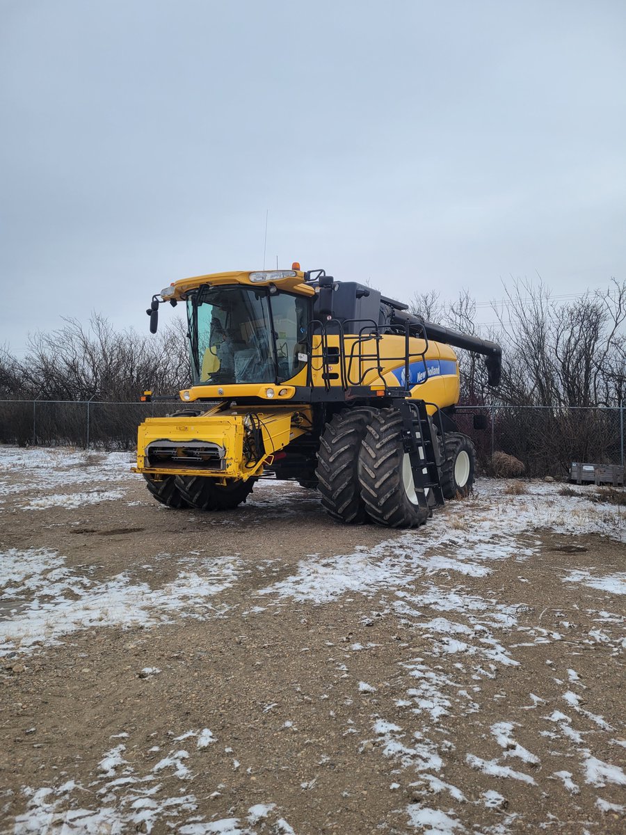 CX8080 For Sale
Through dealership shop, ready for harvest 2024
$$99000
kijiji.ca/v-farming-equi…