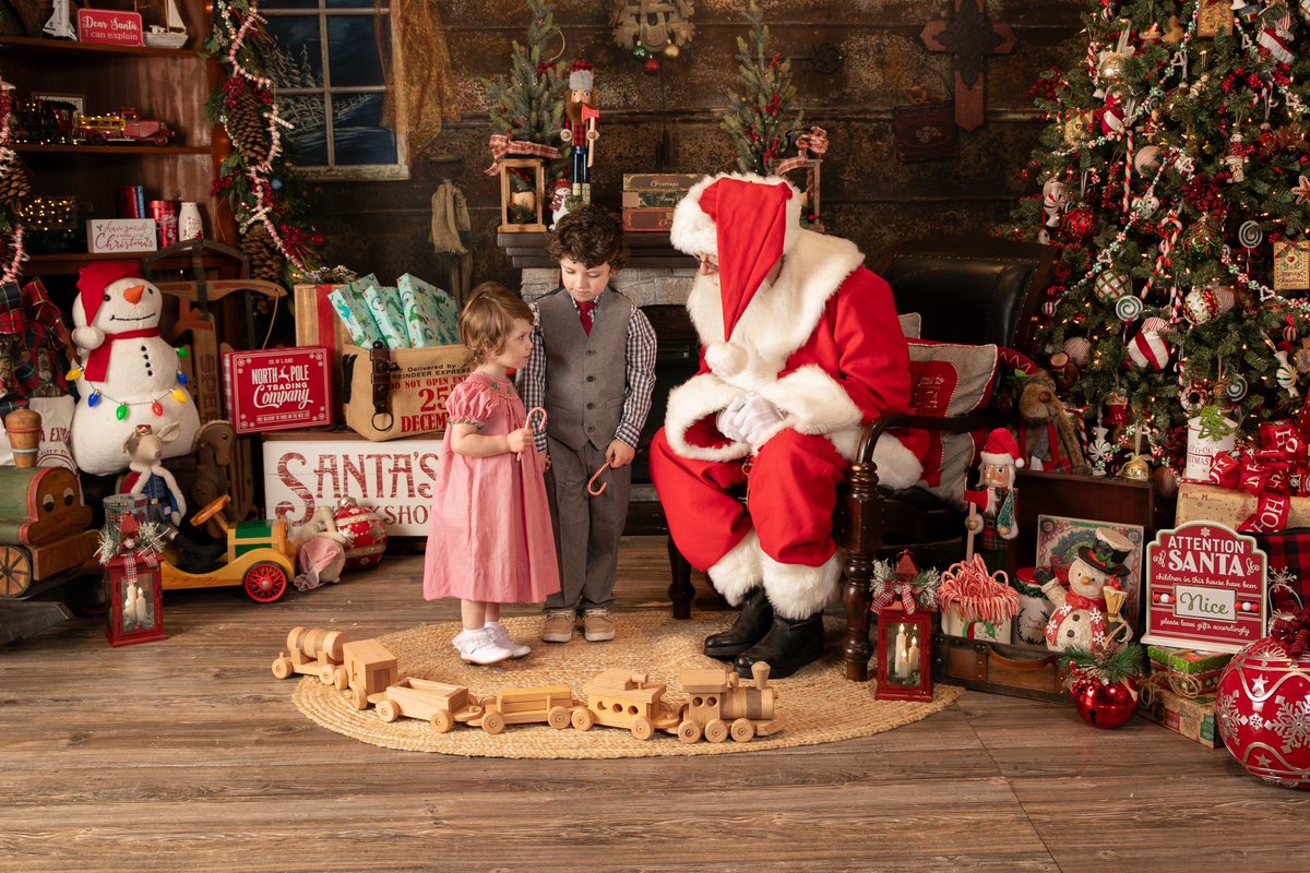 cherishlombard's tweet image. Toyland, Toyland, little girl and boy land🧸🎄♥️

#christmas #christmasdecor #christmascountdown #christmaspictures #santapictures #santa #toyland #merrychristmas #holidays #happyholidays #SantaClaus