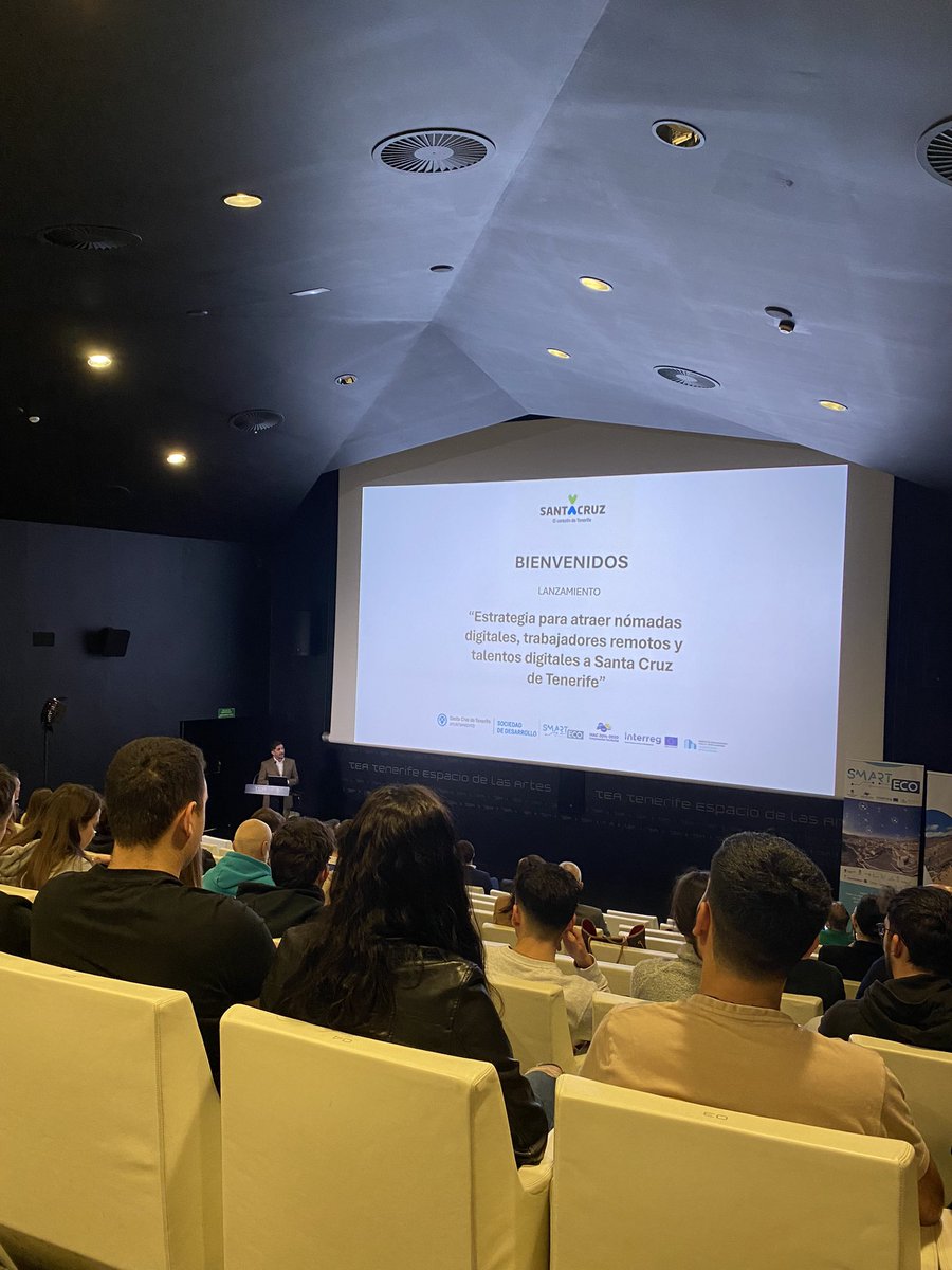 SocDesarrollo's tweet image. Hoy presentamos la Estrategia de Atracción de Nómadas Digitales en el salón de actos del @teatenerife. 

🙌🏼 Nuestra entidad quiere difundir las ventajas que ofrece Santa Cruz de Tenerife para el trabajo remoto.

🧵⬇️

#EmpleoSC #SantaCruzdeTenerife #SantaCruzWorkingNomads