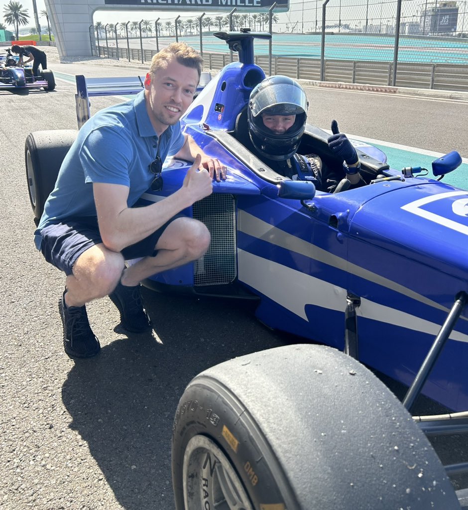 Two Daniil’s!  @kvyatofficial #AbuDhabiTrack