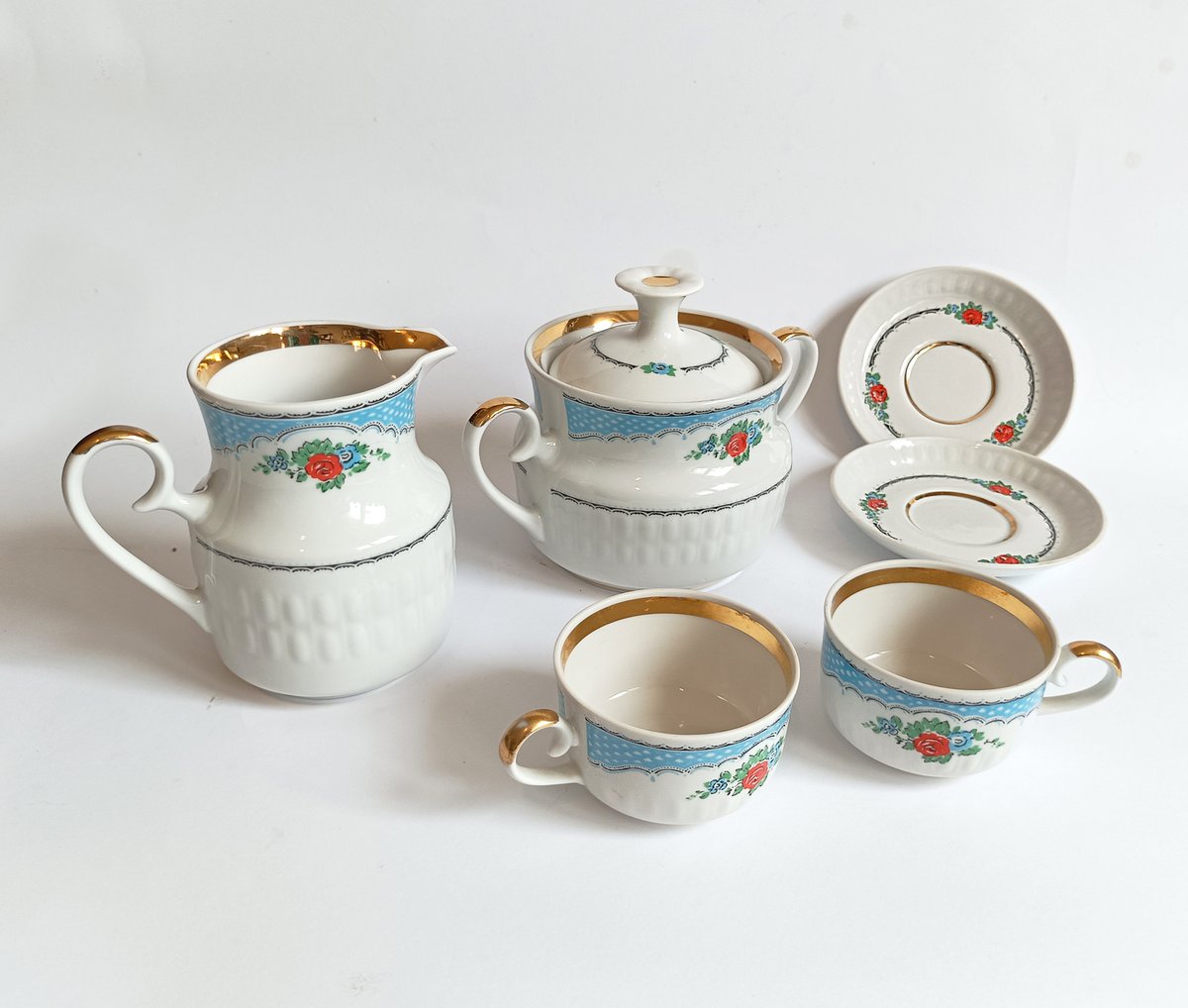 Antique coffee service 70s Red rose White and blue porcelain coffee set with sugar bowl and creamer Vintage espupresso cups Valentine's Day etsy.me/4801zoq через @Etsy