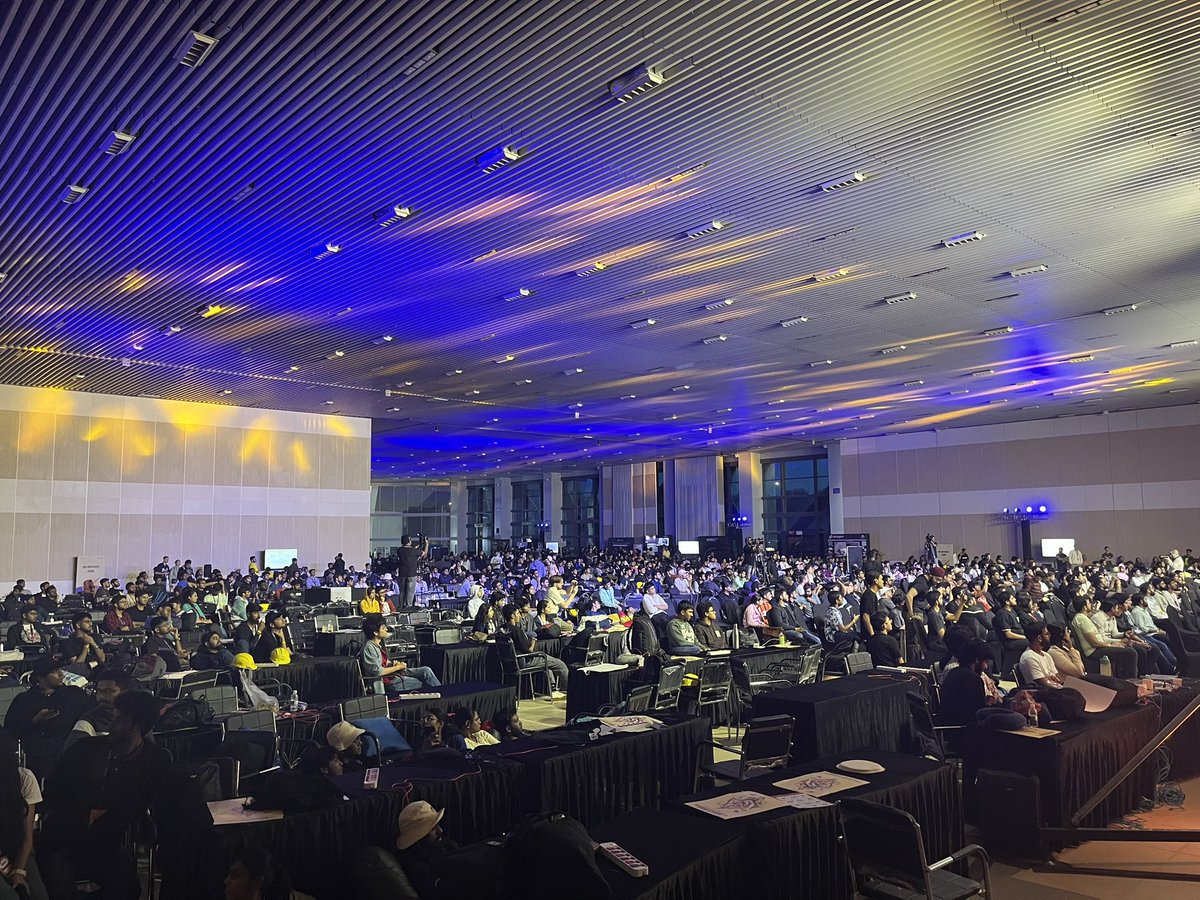 Only 10 days ago, I was at a 1,700+ hackathon with incredibly talented developers in India who were all hacking on Ethereum + L2s Folks spend too much time on CT worrying about ETH sentiment. Go outside, touch some grass, and watch what the next gen of devs are building.