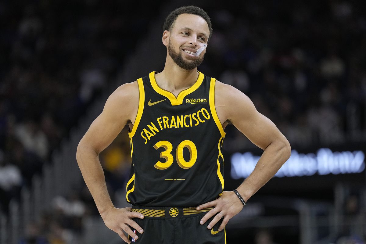 DeanScorpion_'s tweet photo. Haliburton this, Luka Doncic that

Wardell Stephen Curry is still the best Point Guard in the NBA https://t.co/gEaduxGvGc