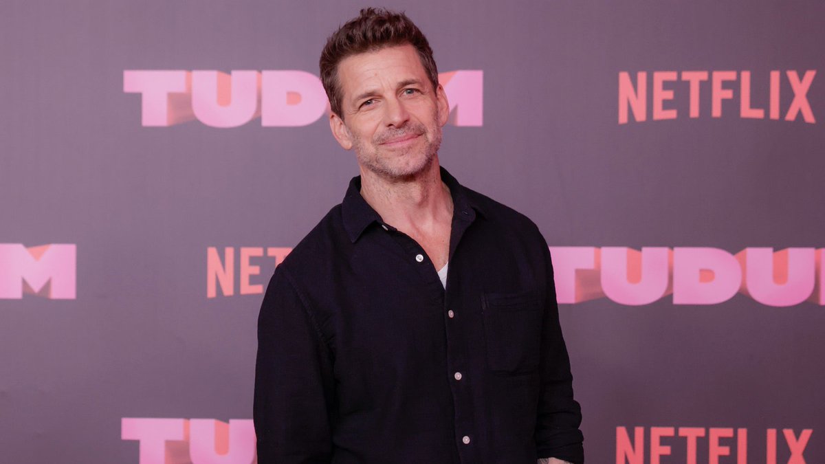 HollywoodHandle's tweet photo. Zack Snyder is interested in directing a ‘FORTNITE’ movie.

(Via: @etalkCTV) https://t.co/B1n1y9wiy7