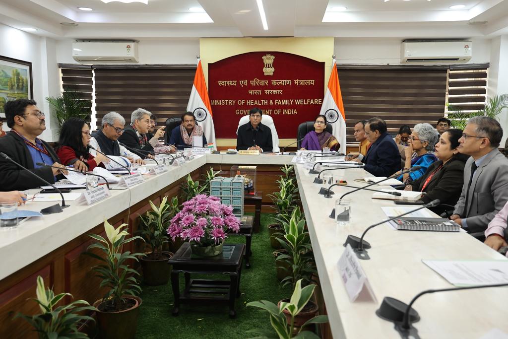 तेजी से फैल सकता है कोरोना का नया वैरिएंट JN1, स्वास्थ्य मंत्री ने मीटिंग में… - New variant of Corona JN1 can spread rapidly, Health Minister said in the meeting…