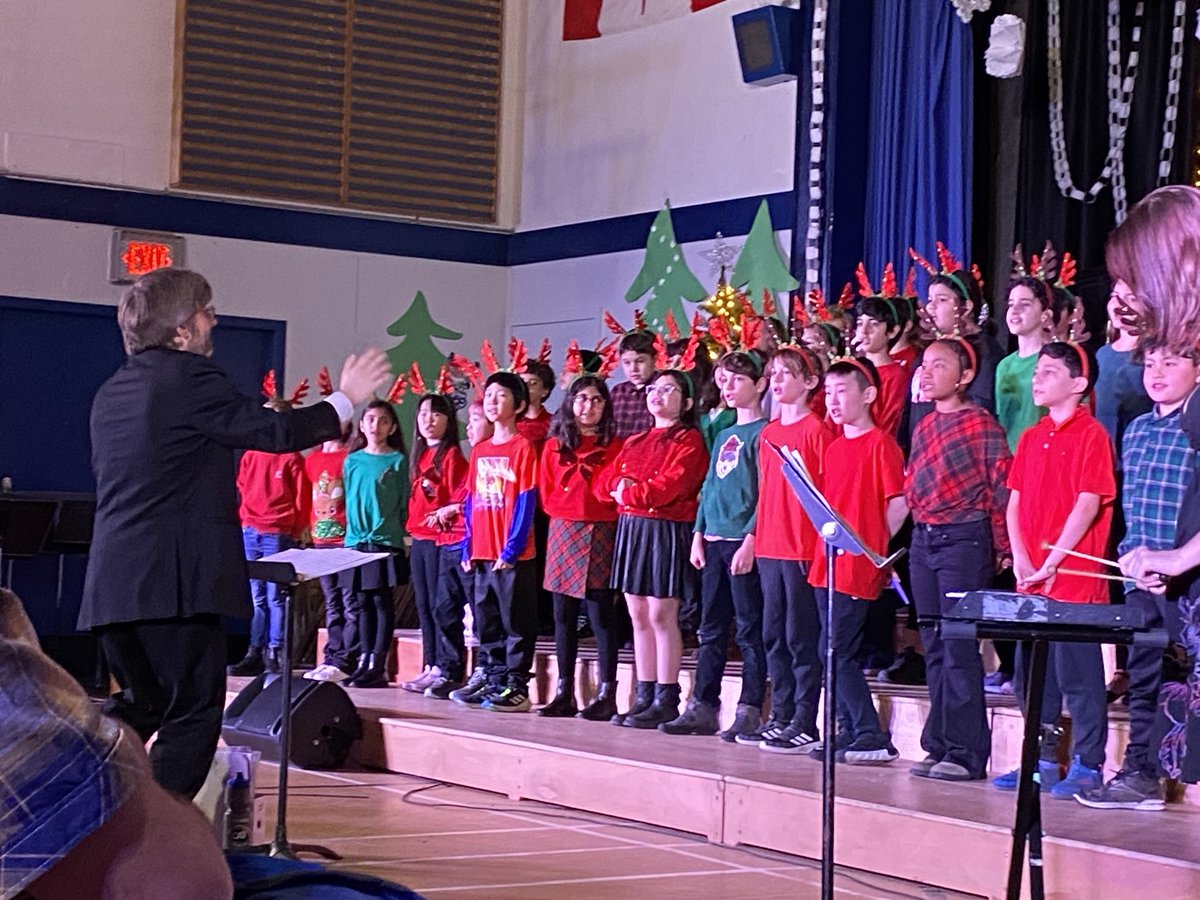 judydduncan (@judydduncan) on Twitter photo Wonderful winter concert, “Making Seasons Bright”, at <a href="/HollyburnSchool/">Hollyburn Elementary School</a> tonight. Choirs, Bands, and classes performed with guitars, ukuleles, chimes, bells and a lot of cuteness. Thank you to our energetic, talented music teacher Mr. Feige! #westvaned Wonderful winter concert, “Making Seasons Bright”, at <a href="/HollyburnSchool/">Hollyburn Elementary School</a> tonight. Choirs, Bands, and classes performed with guitars, ukuleles, chimes, bells and a lot of cuteness. Thank you to our energetic, talented music teacher Mr. Feige! #westvaned