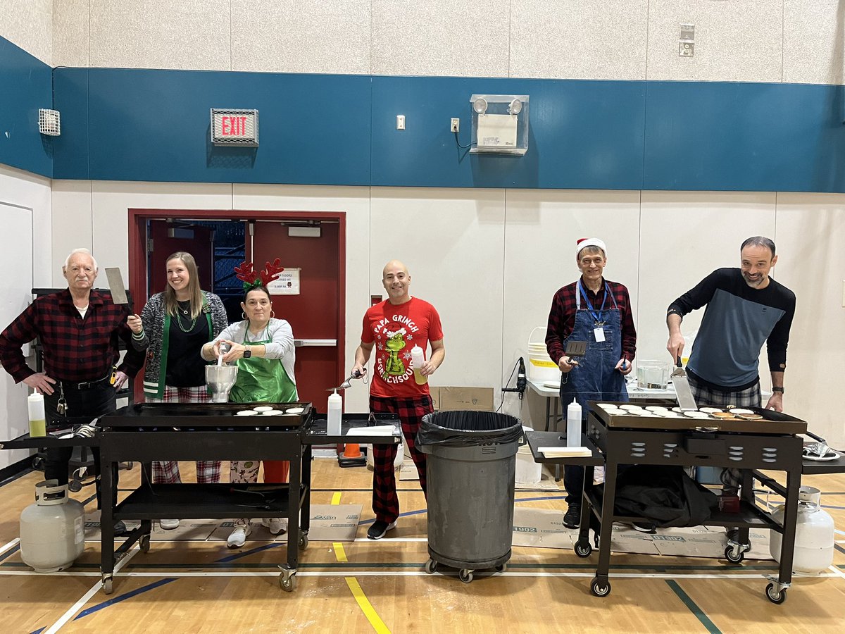 Taylor Park Elementary School Burnaby (@taylorpark_sd41) on Twitter photo Pancake Breakfast squad! Just serving out over 1000 pancakes for our amazing students at Taylor Park.
Happy holidays everyone! <a href="/burnabyschools/">Burnaby Schools</a> Pancake Breakfast squad! Just serving out over 1000 pancakes for our amazing students at Taylor Park.
Happy holidays everyone! <a href="/burnabyschools/">Burnaby Schools</a>