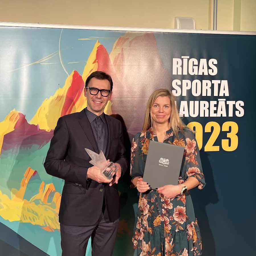 Lepojamies, jo vakardien <a href="/RigasDome/">Rīga</a> svinīgajā ceremonijā “Rīgas sporta laureāts 2023” par mūsu komandas rīkoto vēsturiski pirmo Pasaules čempionātu skriešanā saņēmām apbalvojumu “Gada notikums sportā”! 🏆

Paldies komandai, partneriem, atbalstītājiem un citiem iesaistītajiem! ❤️