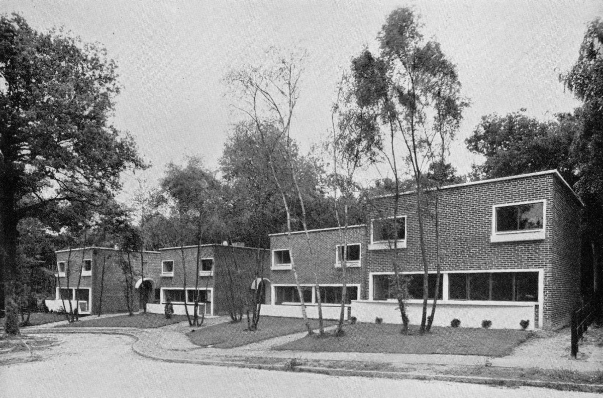 ¡Buen #miércolesenladrillado! 
Sunnywood Drive, Haywards Heath (1934-36)
Berthold Lubetkin and Tecton