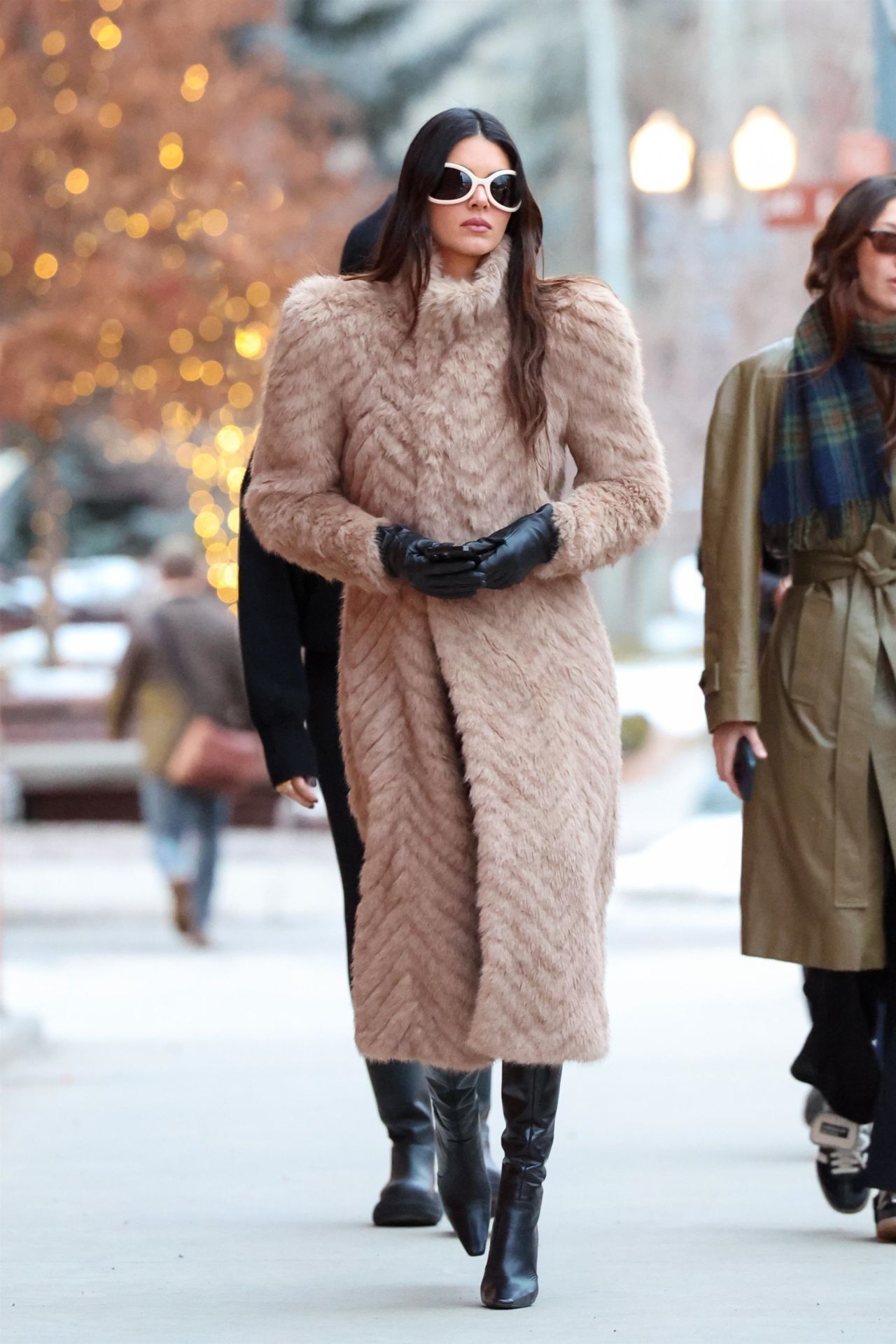 Kendall jenner balenciaga deals