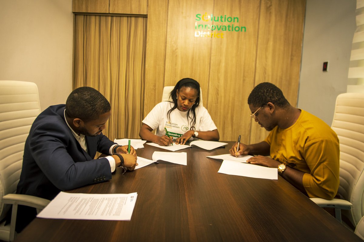 ANSIPPA's tweet image. The Agency, in partnership with the Solution Innovation District, has formalized an agreement to deliver incubation and acceleration support to the Anambra Start-up Pitch Competition winners

#AnambraStartups #TechInnovation #StartupCompetition #TechEcosystem #InnovationSupport