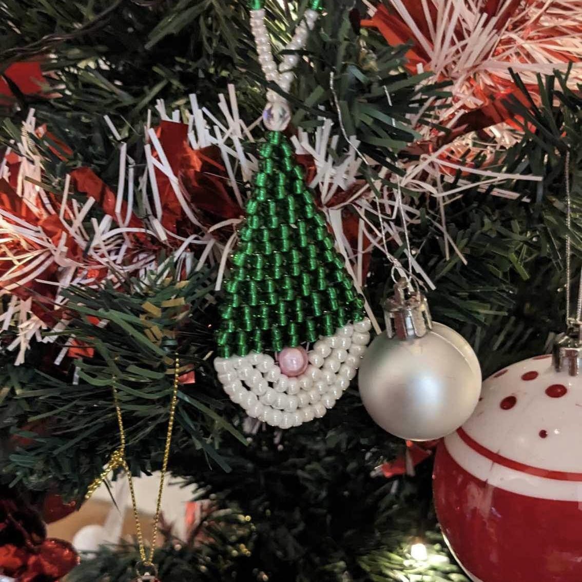 Have you a photo of your Jude’s BeadWitchery Christmas decoration on your tree? Please share a photo as I’d love to make a collage of them all #Santa #christmasdecorations #handmadechristmas #gonksarenotjustforchristmas #SantaGonk