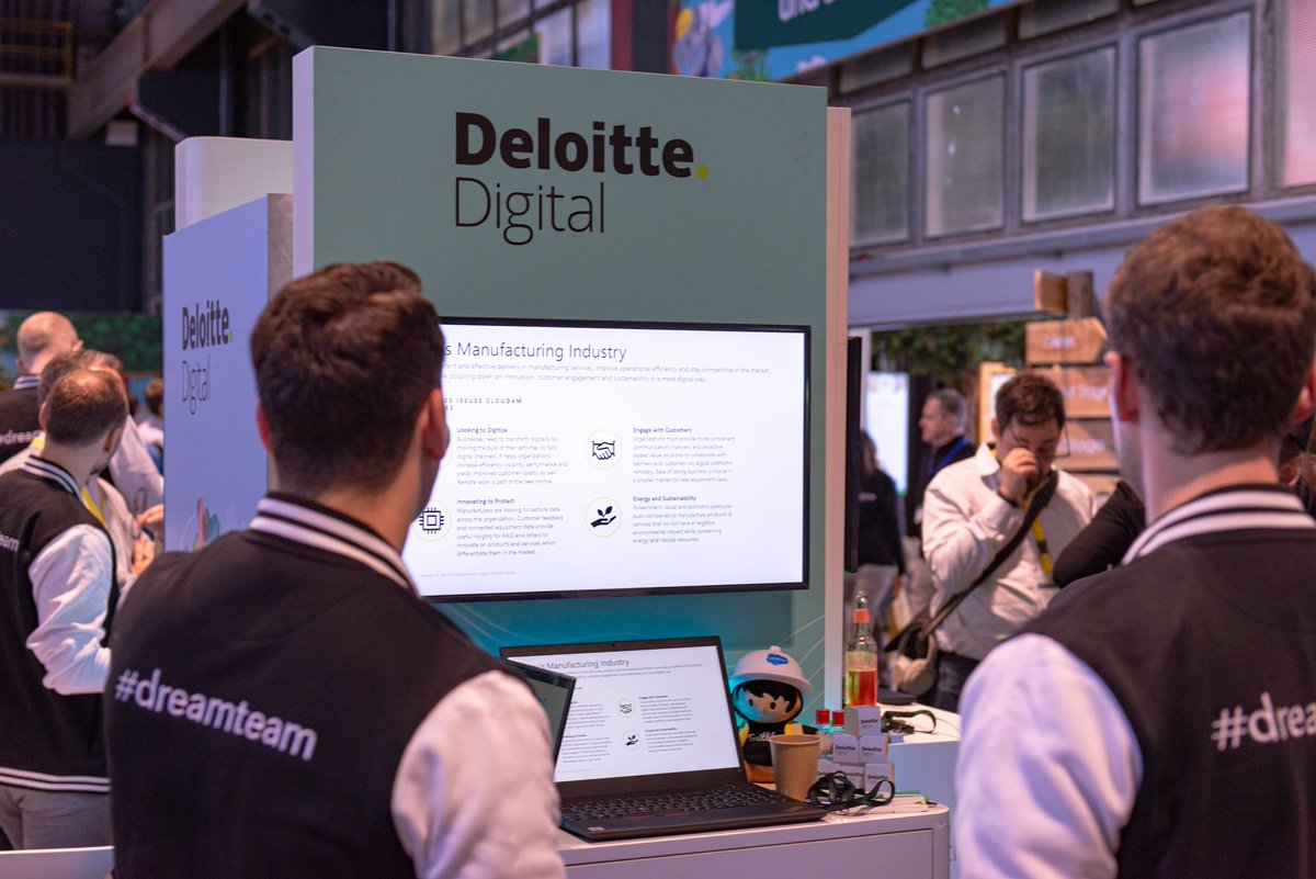 My highlights from Deloitte's 2024 tech trend predictions 📌 
Fusion of spatial computing &amp; industrial metaverse
Generative AI for business scalability and domain expertise
Rising demand for smarter computing solutions fueled by AI, XR, and digital twins.