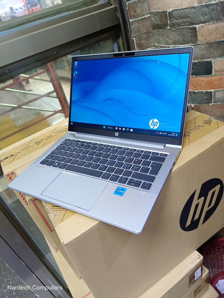 Naritechug's tweet photo. Slim &amp; Portable PC
HP Elitebook 840 G5
Intel Core i5-8th gen
Storage: 256 GB SSD 
Memory: 8 GB RAM
Intel UHD Graphics 630
14" 1080 FHD Resolution
HDMI: Wi-Fi, Bluetooth
-----------------------
Price: (UGX): 1,490,000 
Call/WhatsApp: 0756558906
#NaritechComputers https://t.co/P90uE5YA9a