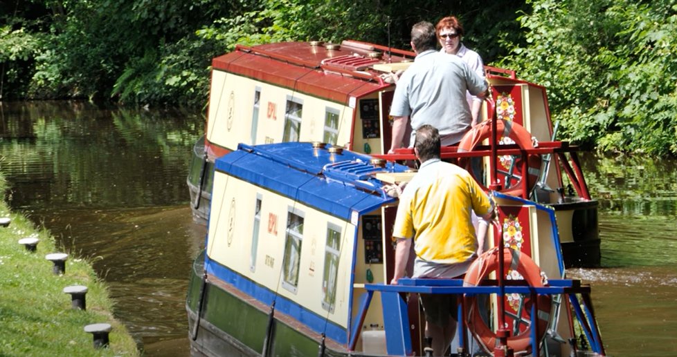 How does a lock work? What do I do if I run aground? How do I tie a suitable knot? Our #Boaters Handbook contains all the basic knowledge you need to boat safely, but why not watch this 25-minute video too and see things in practice? ow.ly/sG5750OXOe4