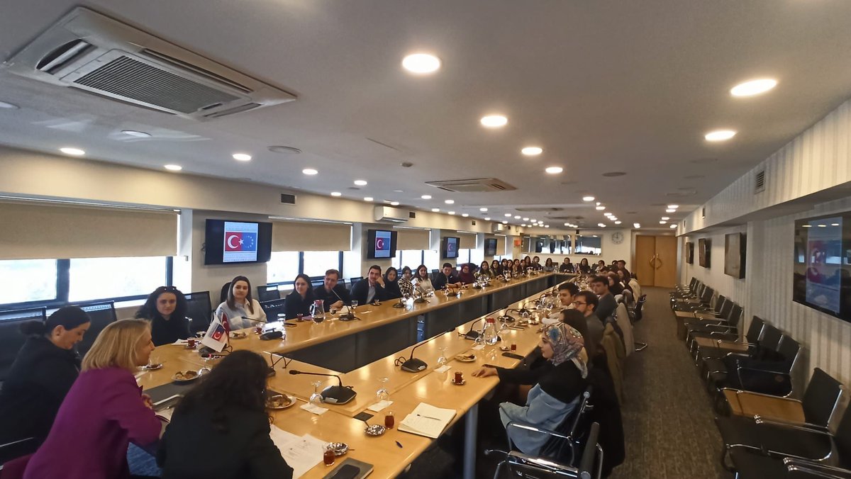 T.C. Dışişleri Bakanlığı Avrupa Birliği Başkanlığı (@abbaskanligi) on Twitter photo Elif Kurşunlu, Director General for Relations w/ the EU, received Ankara Yıldırım Beyazıt University <a href="/ybuankara/">Ankara Yıldırım Beyazıt Üniversitesi</a> <a href="/AybuSuit/">Aybu SUIT</a> students <a href="/ABBaskanligi/">T.C. Dışişleri Bakanlığı Avrupa Birliği Başkanlığı</a>. DG Kurşunlu emphasized that 🇹🇷 youth have an important role in Türkiye's EU accession process. 🇹🇷🇪🇺 Elif Kurşunlu, Director General for Relations w/ the EU, received Ankara Yıldırım Beyazıt University <a href="/ybuankara/">Ankara Yıldırım Beyazıt Üniversitesi</a> <a href="/AybuSuit/">Aybu SUIT</a> students <a href="/ABBaskanligi/">T.C. Dışişleri Bakanlığı Avrupa Birliği Başkanlığı</a>. DG Kurşunlu emphasized that 🇹🇷 youth have an important role in Türkiye's EU accession process. 🇹🇷🇪🇺