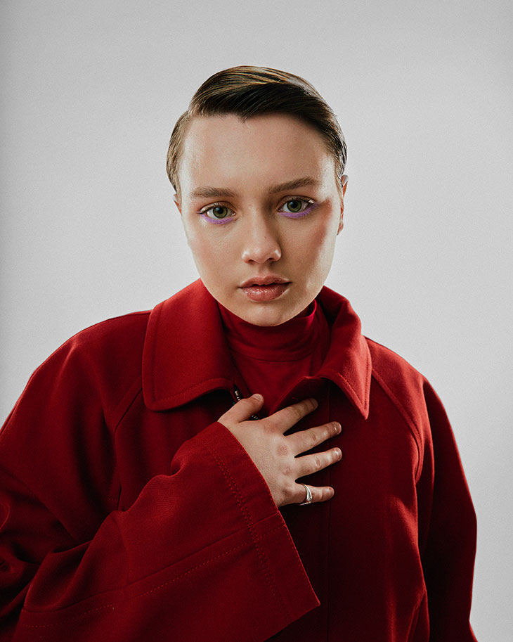 designscene's tweet photo. Read our #DSCENE Exclusive Interview with #British non-binary actor #KizzyEdgell where we talk about #Netflix’s #Heartstopper + much more: https://t.co/WcNLcUefZL https://t.co/dDFjHjzeWv
